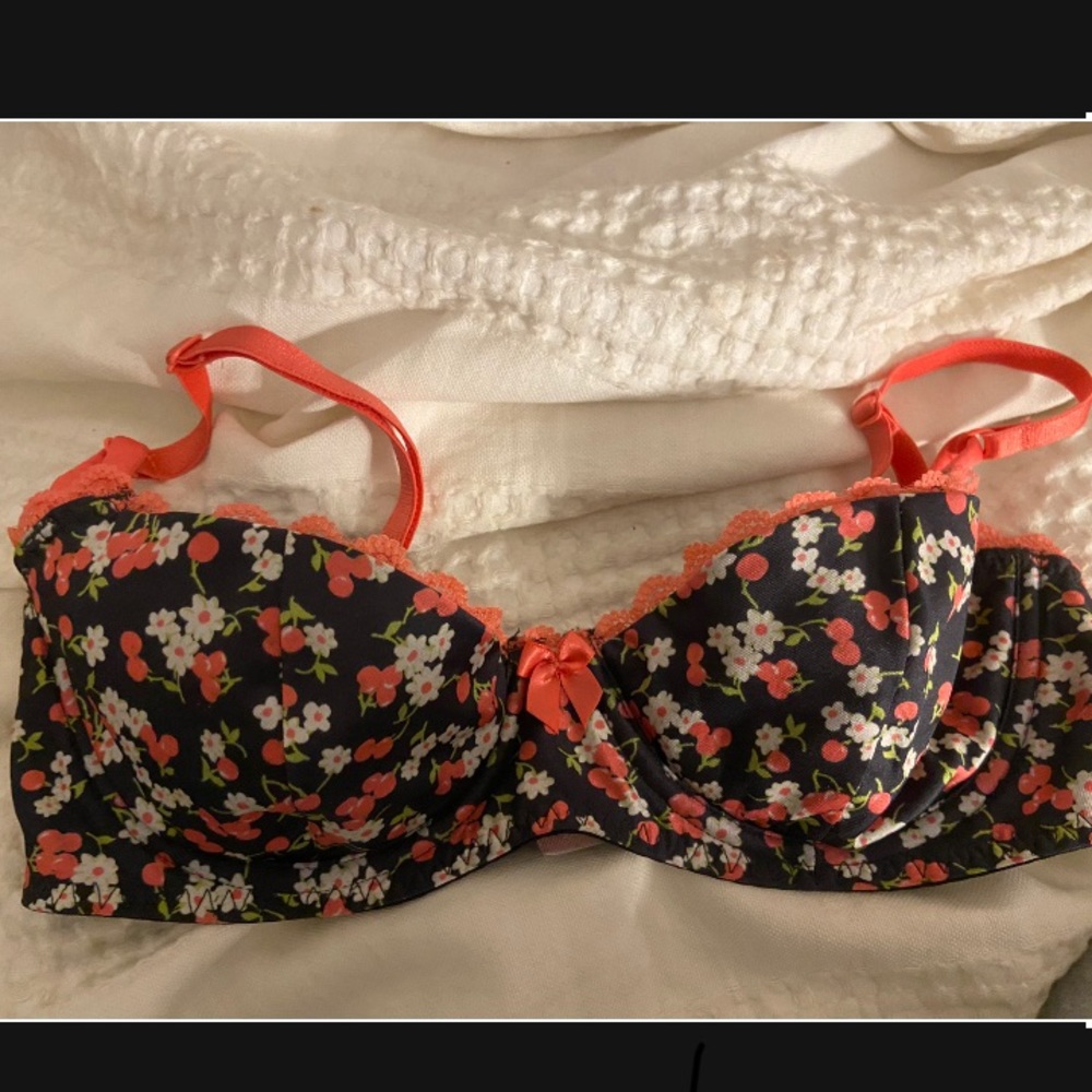 Victoria secret bralette top